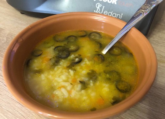Суп с оливками и корнишонами